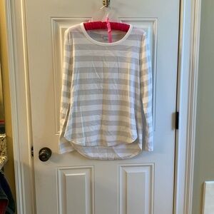 Liz Claiborne pull over tee